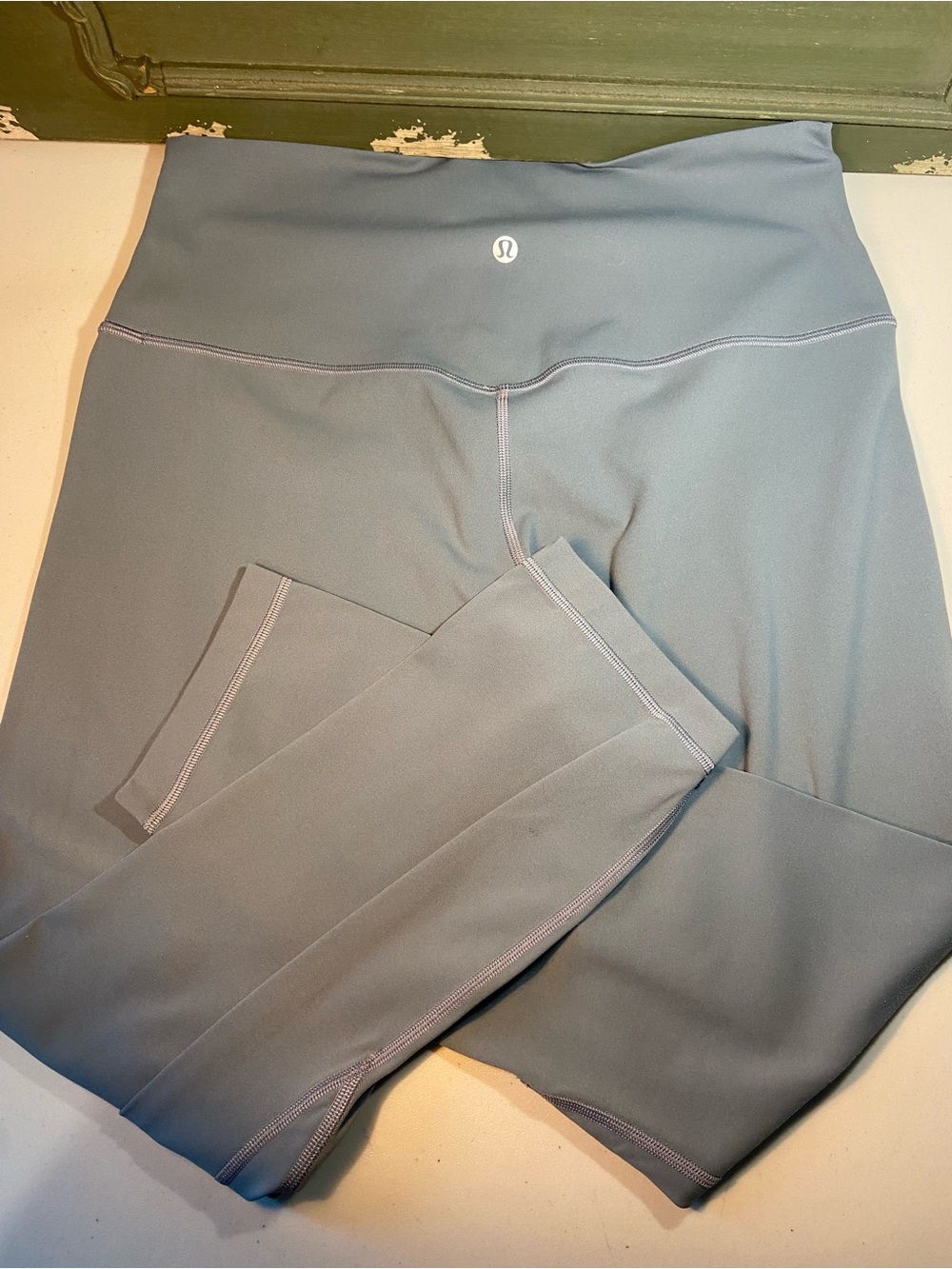 lululemon athletica High-Rise SZ 12 Legging